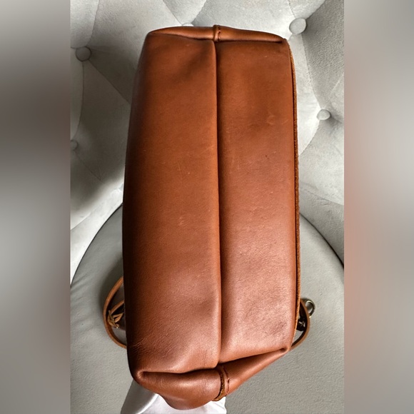 PORTLAND LEATHER GOODS Eco Crossbody
Messenger Top Handle Tote Patina Honey - Picture 9 of 10